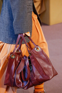 Details Chloé Fall 2018 Ready-to-Wear , Детали коллекции Хлоя осень зима 2018 , Fashion show , неделя моды в Париже , PFW , Paris Fashion Week , Mainstyles